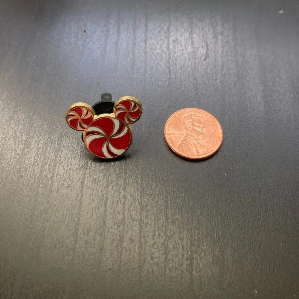 Collectable Pin - Picture 1 of 1